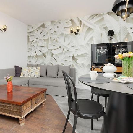 Blonia Wilanowskie Apartment Warsaw By Noclegi Renters Екстериор снимка