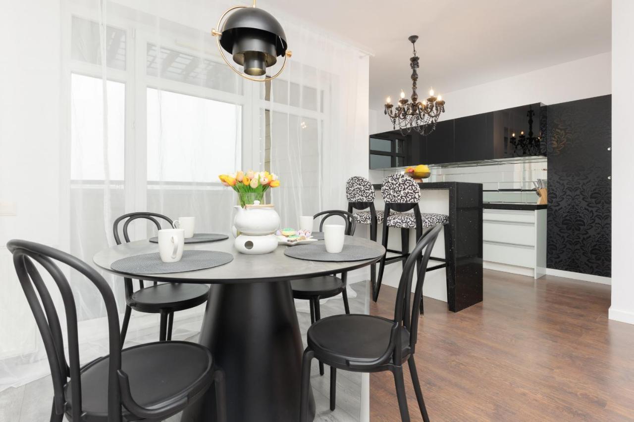 Blonia Wilanowskie Apartment Warsaw By Noclegi Renters Екстериор снимка