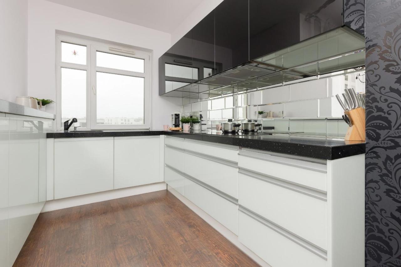 Blonia Wilanowskie Apartment Warsaw By Noclegi Renters Екстериор снимка